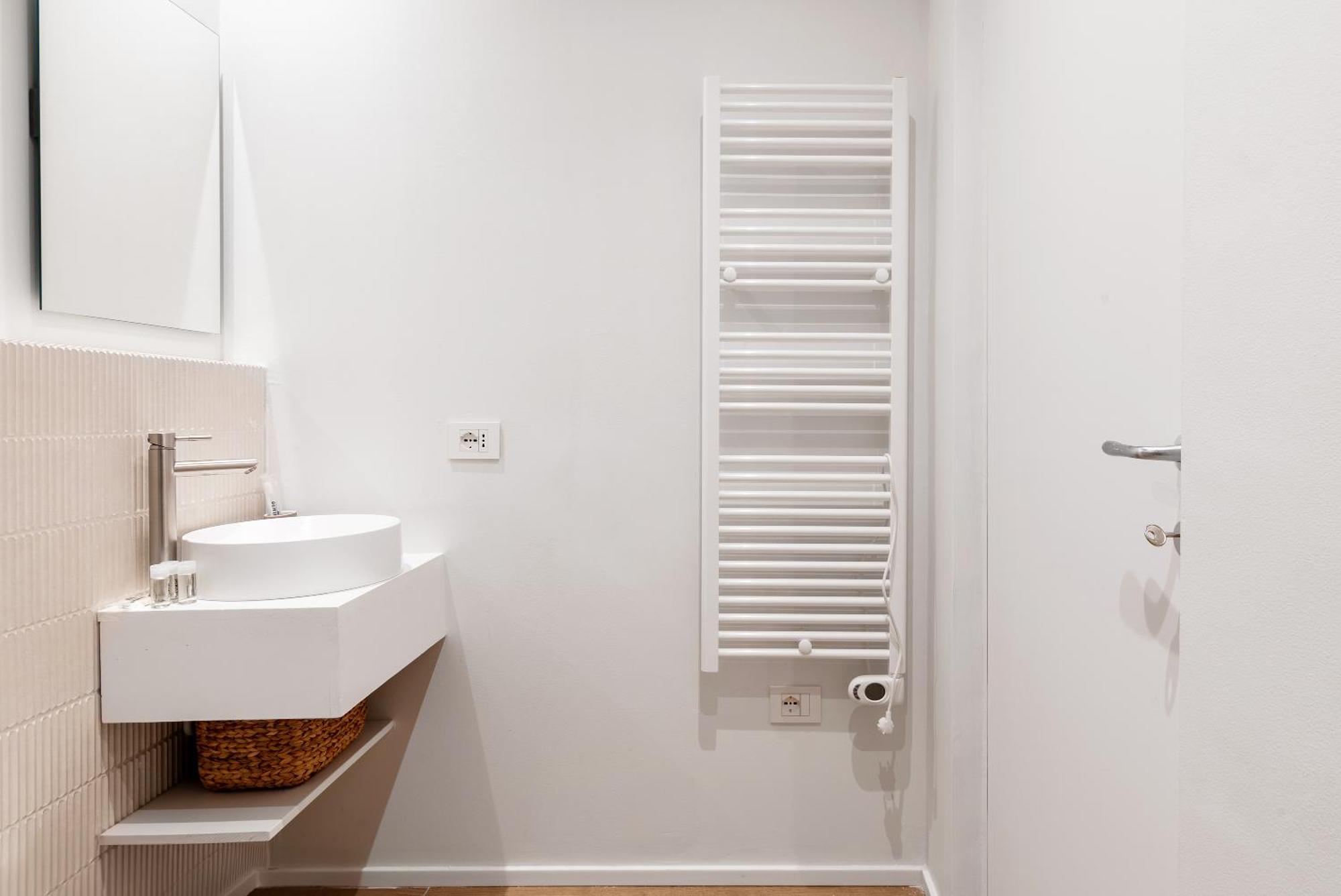 Easyhomes-City Centre Suites 米兰 外观 照片